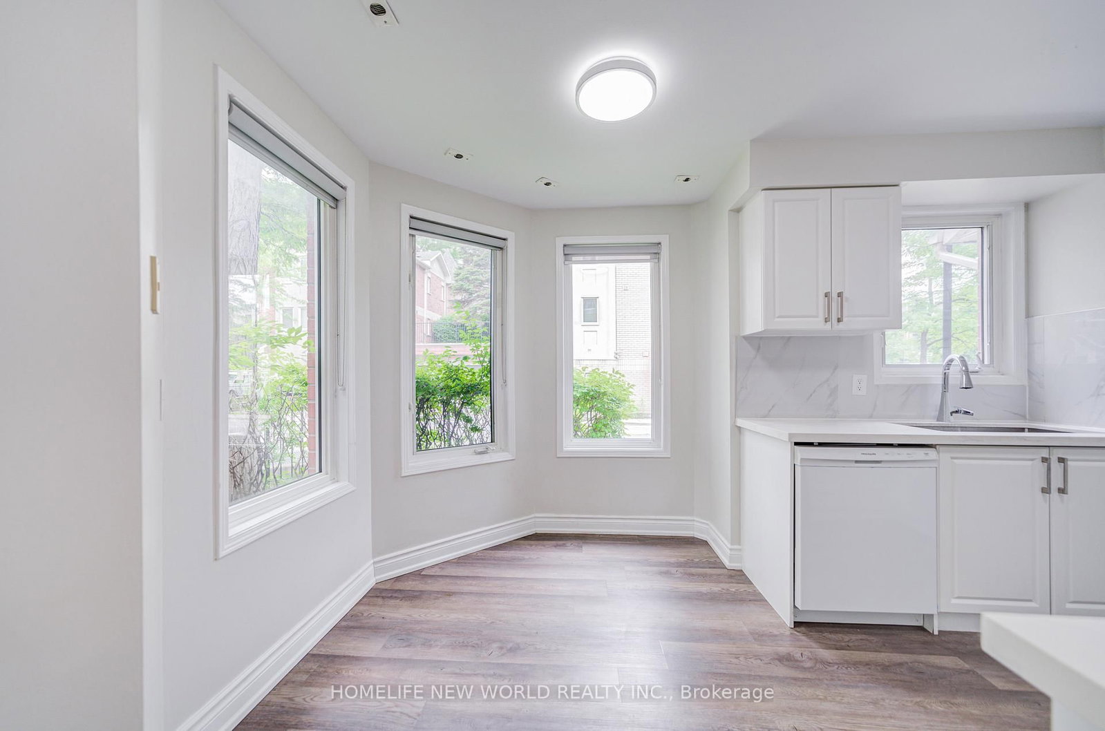 28 Rosebank Drive • #1001 • Toronto, ON photo 5