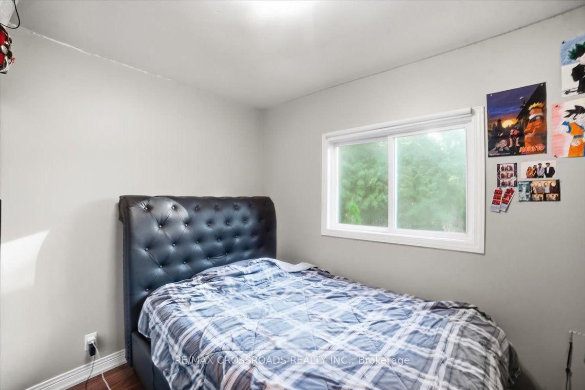 239 Island Road • Toronto, ON photo 11