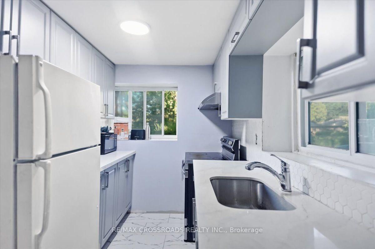 239 Island Road • Toronto, ON photo 21