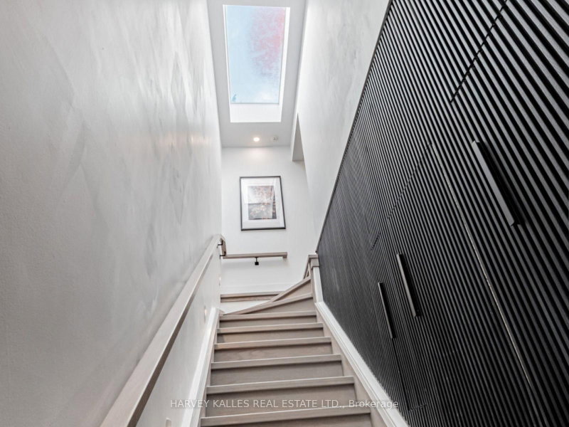 20 Leslie Garden Lane