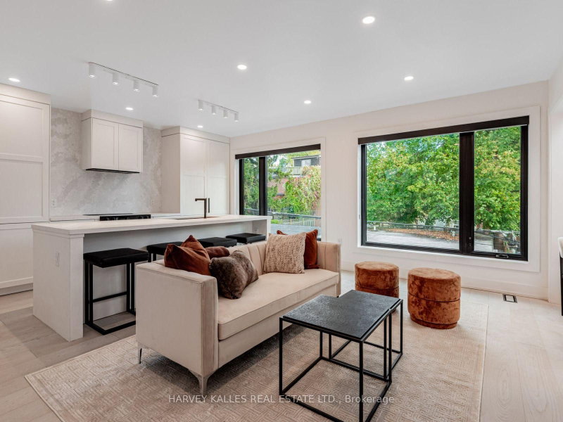 20 Leslie Garden Lane