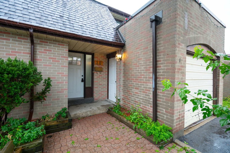 18 - 11 Livonia Place
