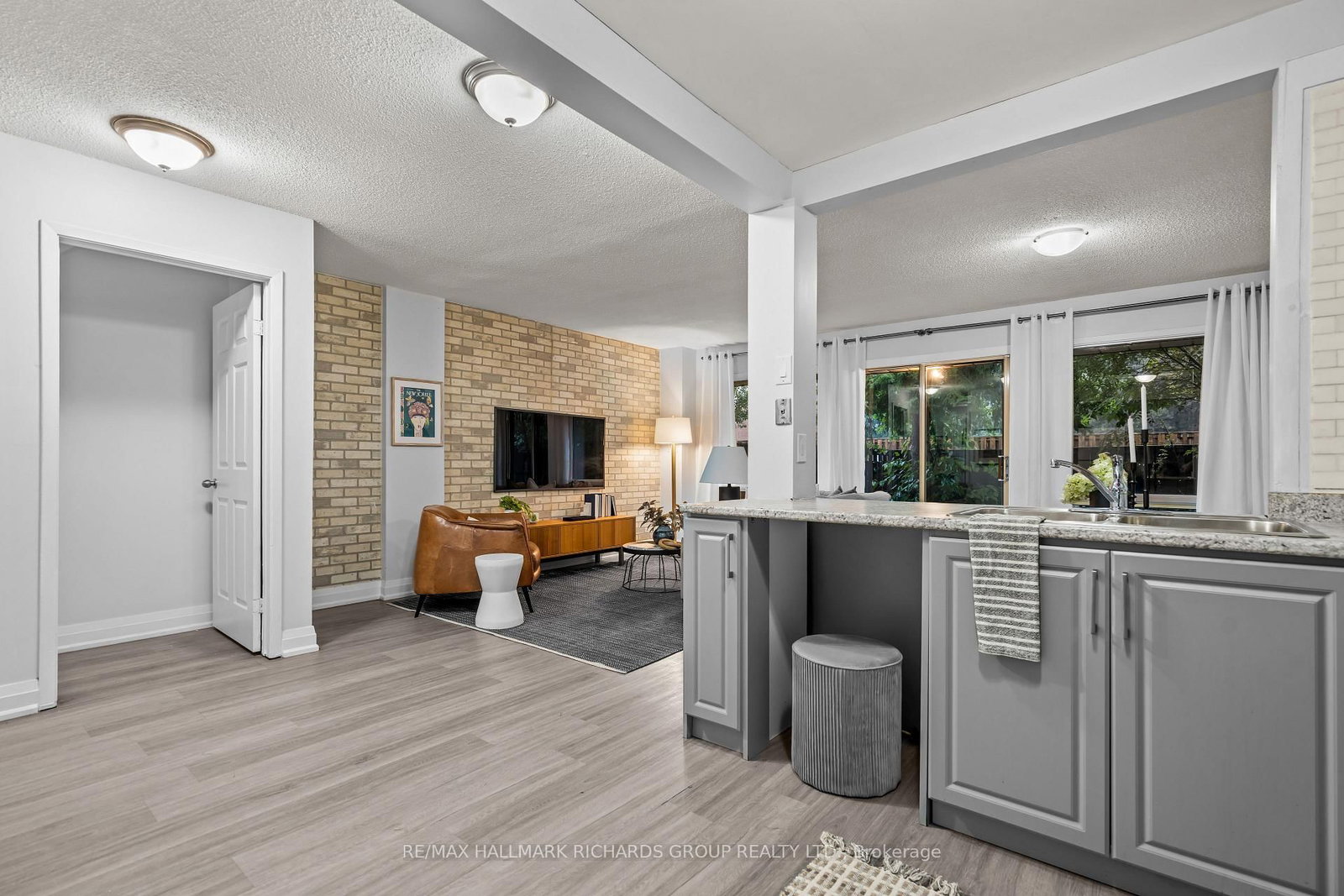 11 Livonia Place • #18 • Toronto, ON photo 5
