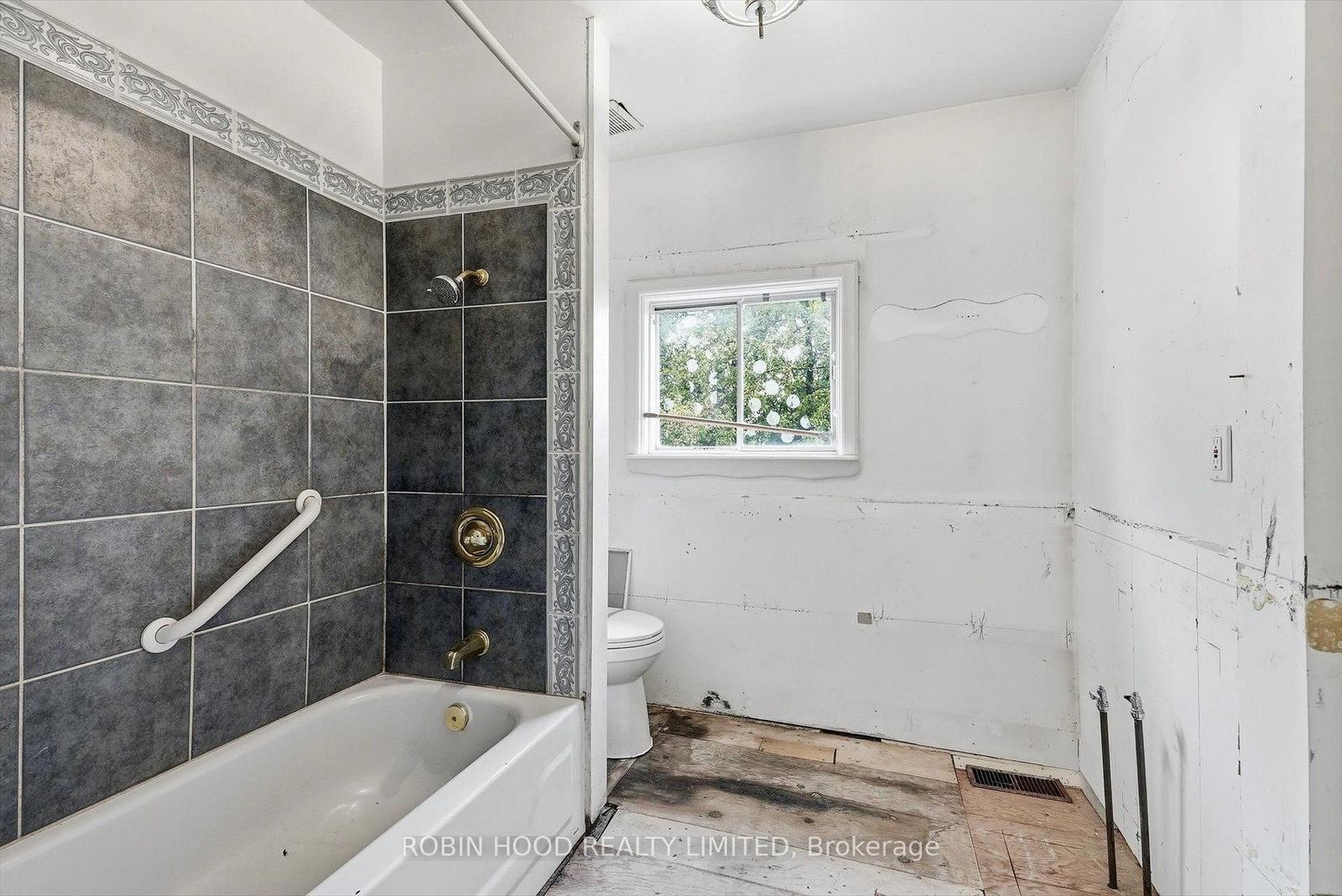 8 Pandora Circle • Toronto, ON photo 26