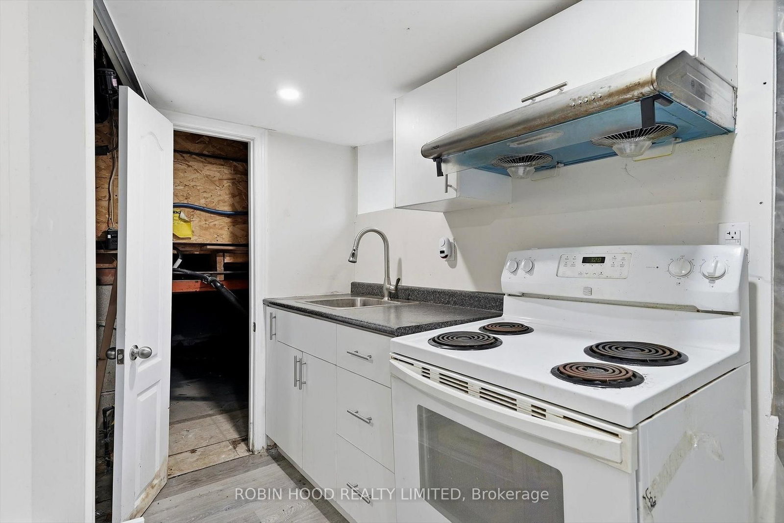 8 Pandora Circle • Toronto, ON photo 30