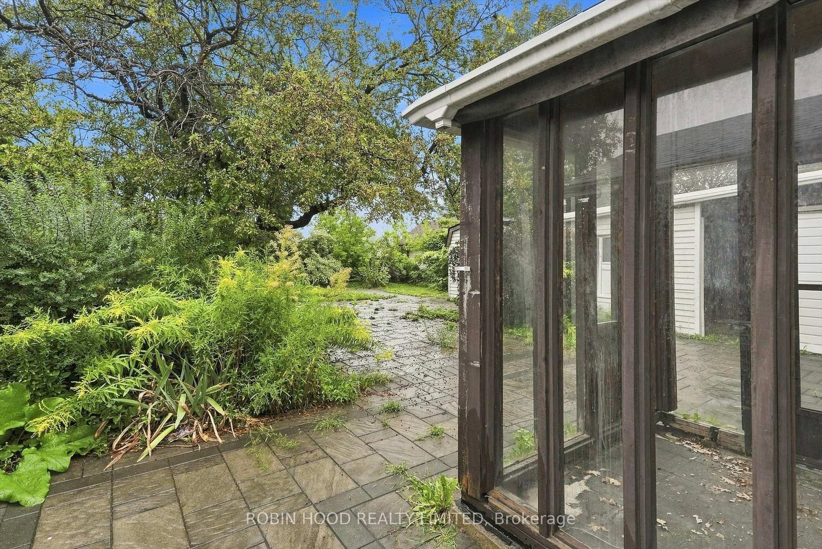 8 Pandora Circle • Toronto, ON photo 43