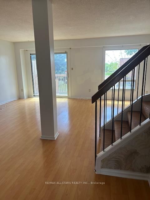 201 Alexmuir Boulevard • #82 • Toronto, ON photo 3