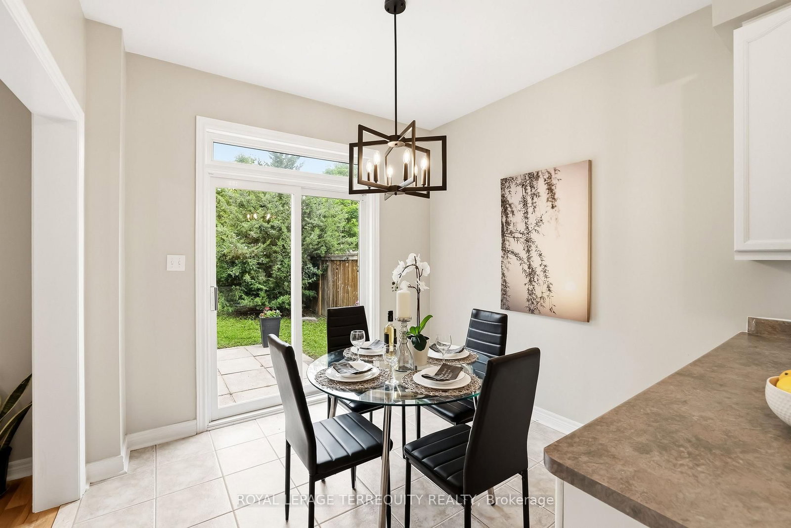 8 Sinden Drive • Whitby, ON photo 17
