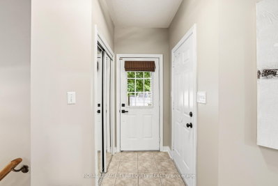 8 Sinden Drive • Whitby, ON photo 4