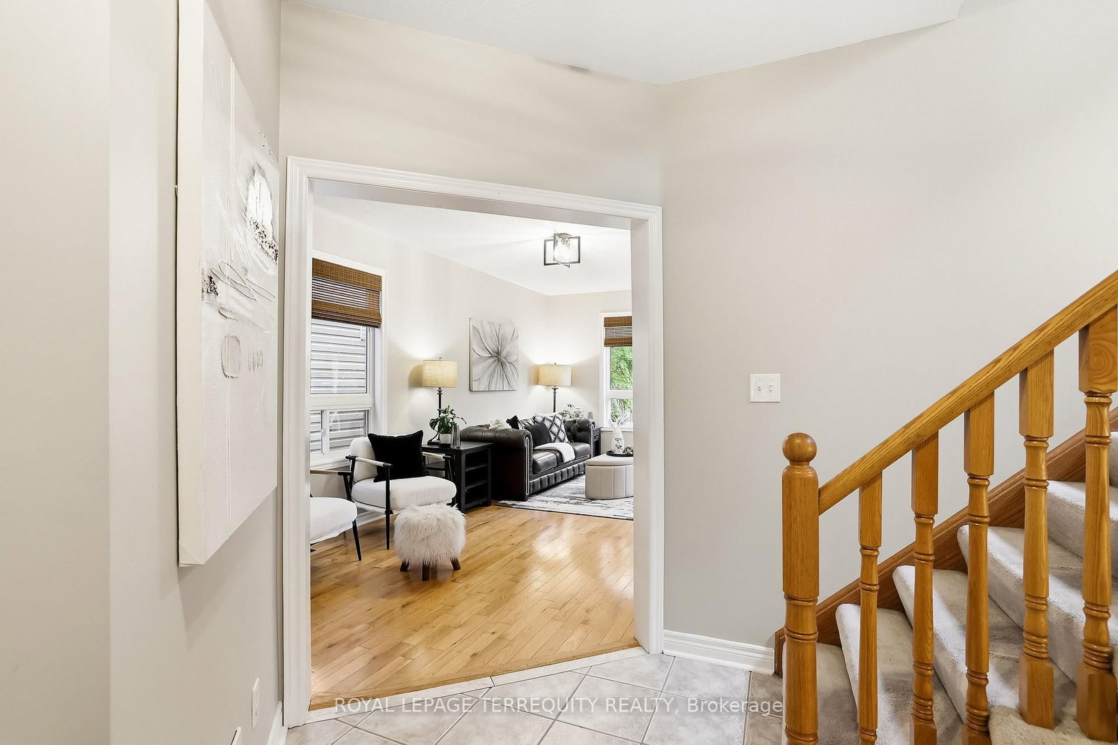 8 Sinden Drive • Whitby, ON photo 5