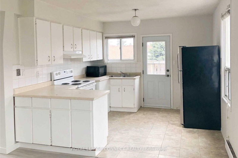-----2nd Floor - 1736 Kingston Road