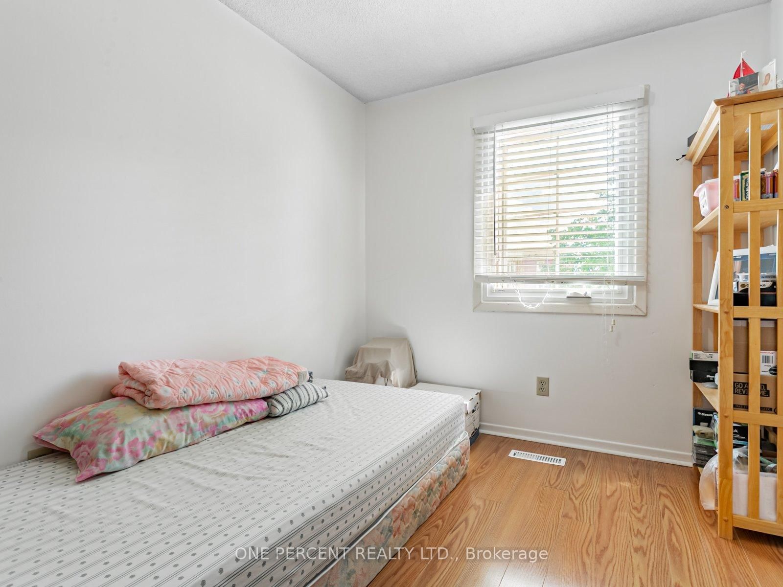 45 West Burton Court • Toronto, ON photo 12