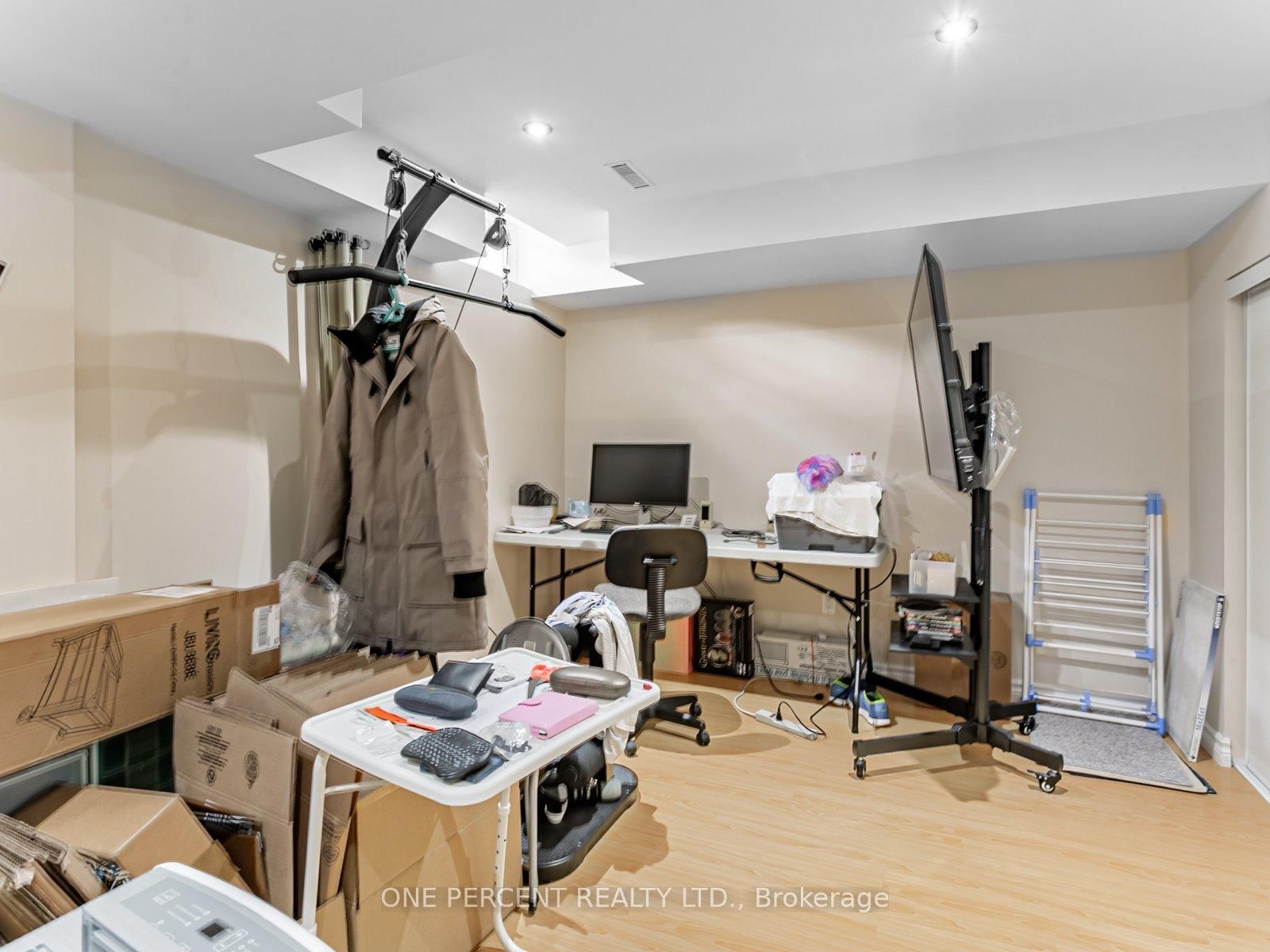 45 West Burton Court • Toronto, ON photo 16