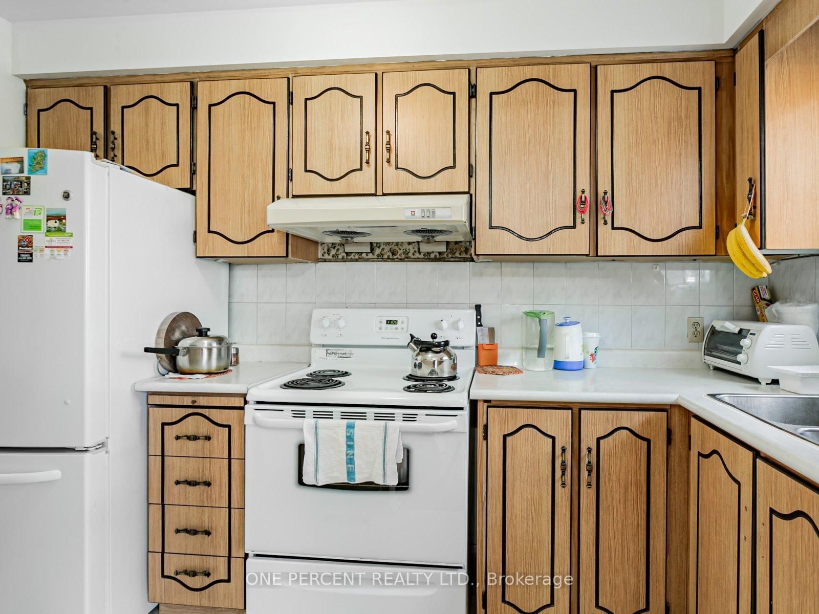 45 West Burton Court • Toronto, ON photo 9