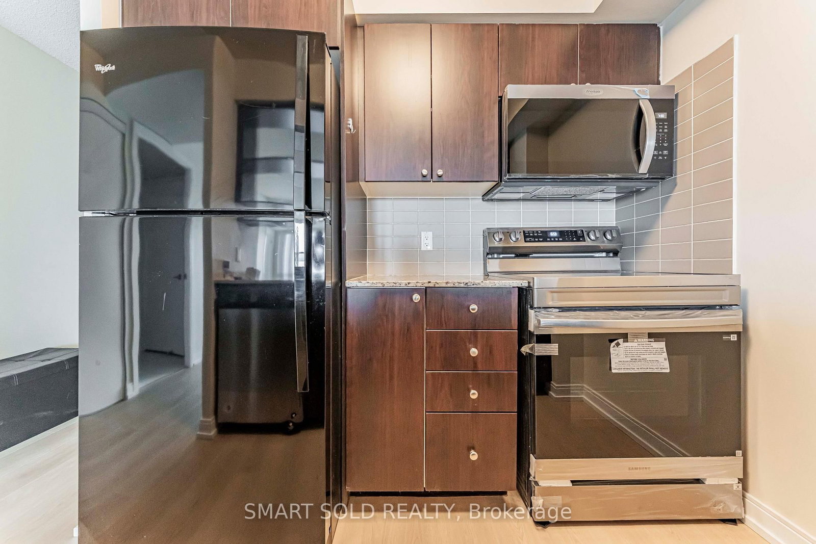 181 Village Green Square • #1621 • Toronto, ON photo 4
