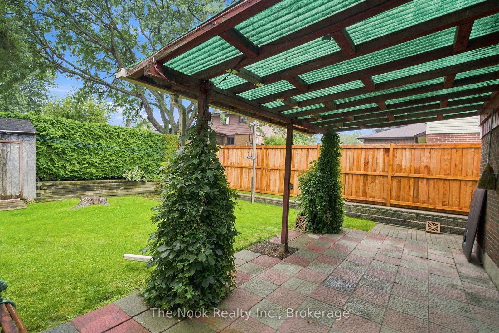 355 Ridgeway Avenue • Oshawa, ON photo 21