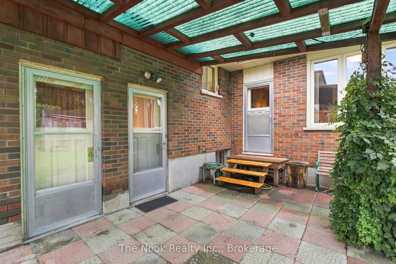 355 Ridgeway Avenue • Oshawa, ON photo 44