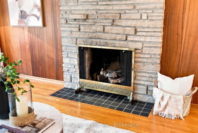 355 Ridgeway Avenue • Oshawa, ON photo 5
