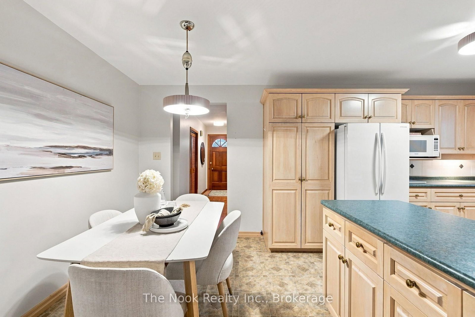 355 Ridgeway Avenue • Oshawa, ON photo 8