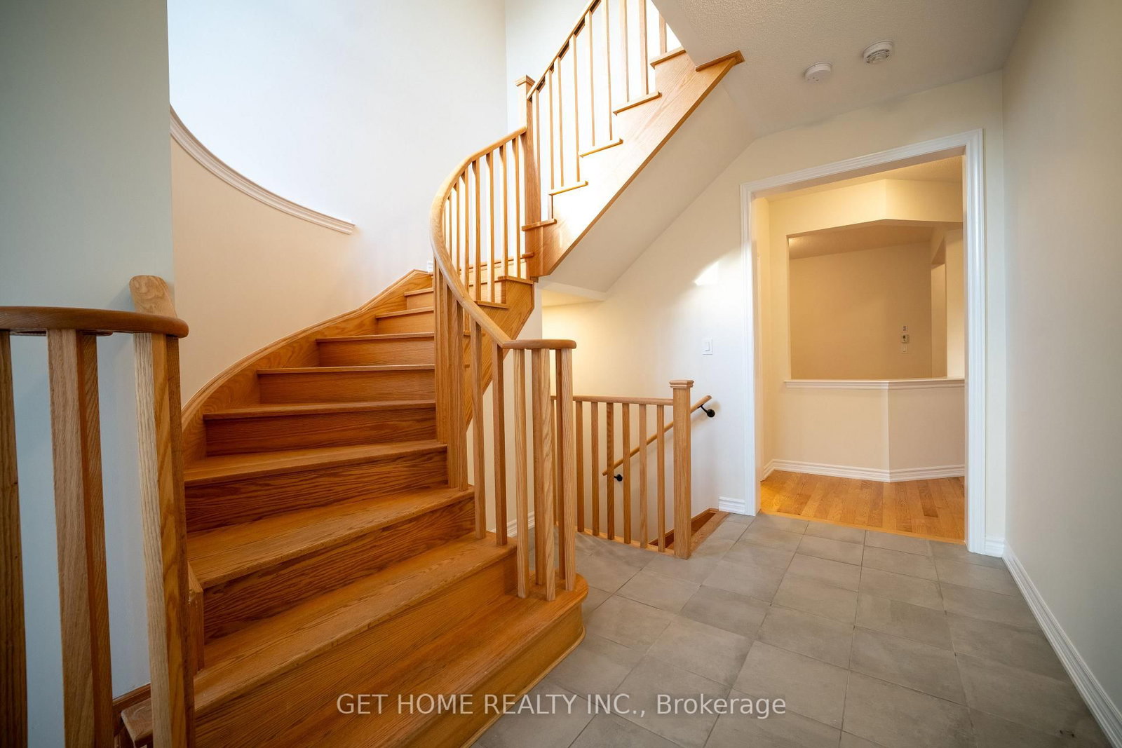 215 Ronald Gustcott Drive • Oshawa, ON photo 18