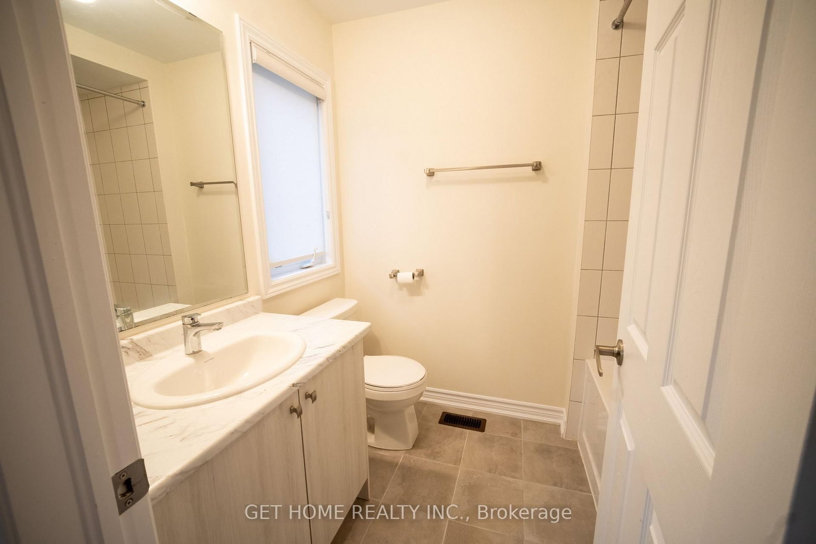 215 Ronald Gustcott Drive • Oshawa, ON photo 41