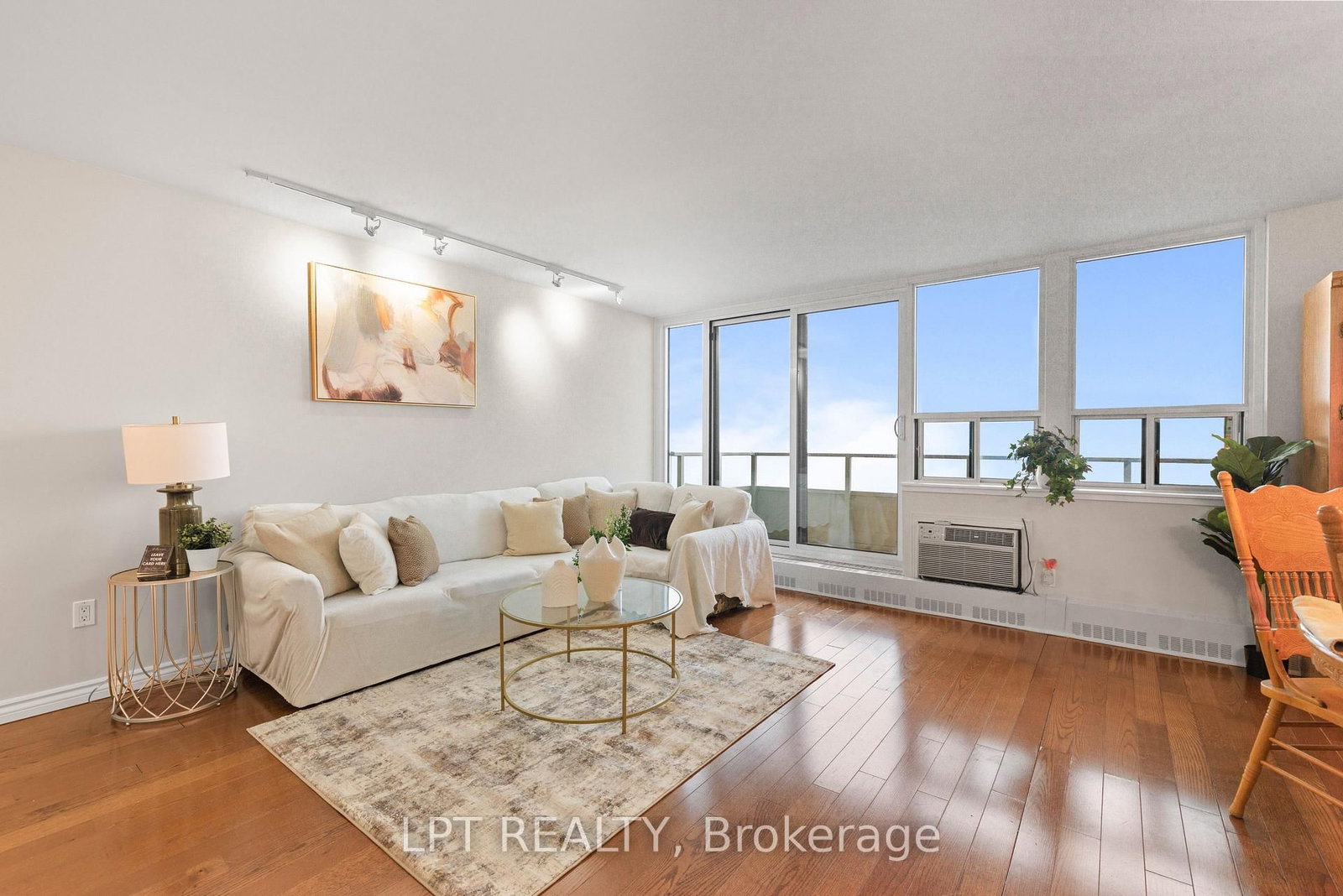 15 Torrance Road • #1910 • Toronto, ON photo 11