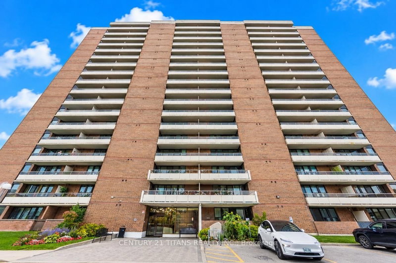 606 - 15 Torrance Road