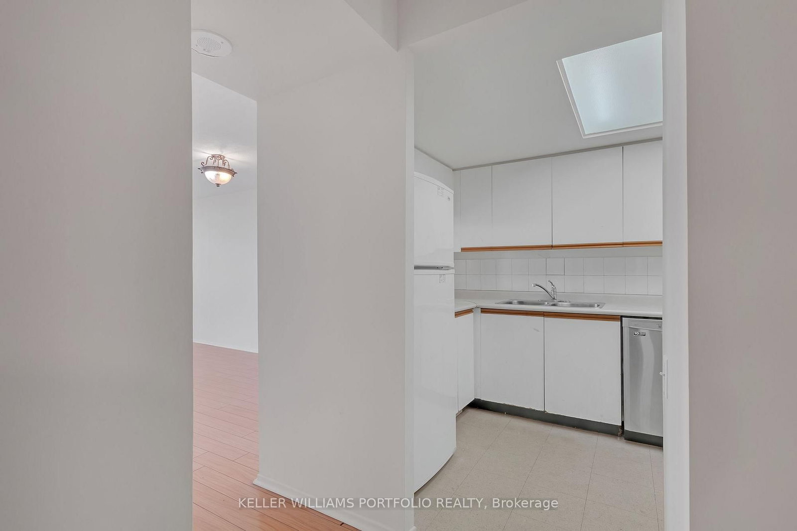 810 - 2460 Eglinton Avenue E, Toronto 4