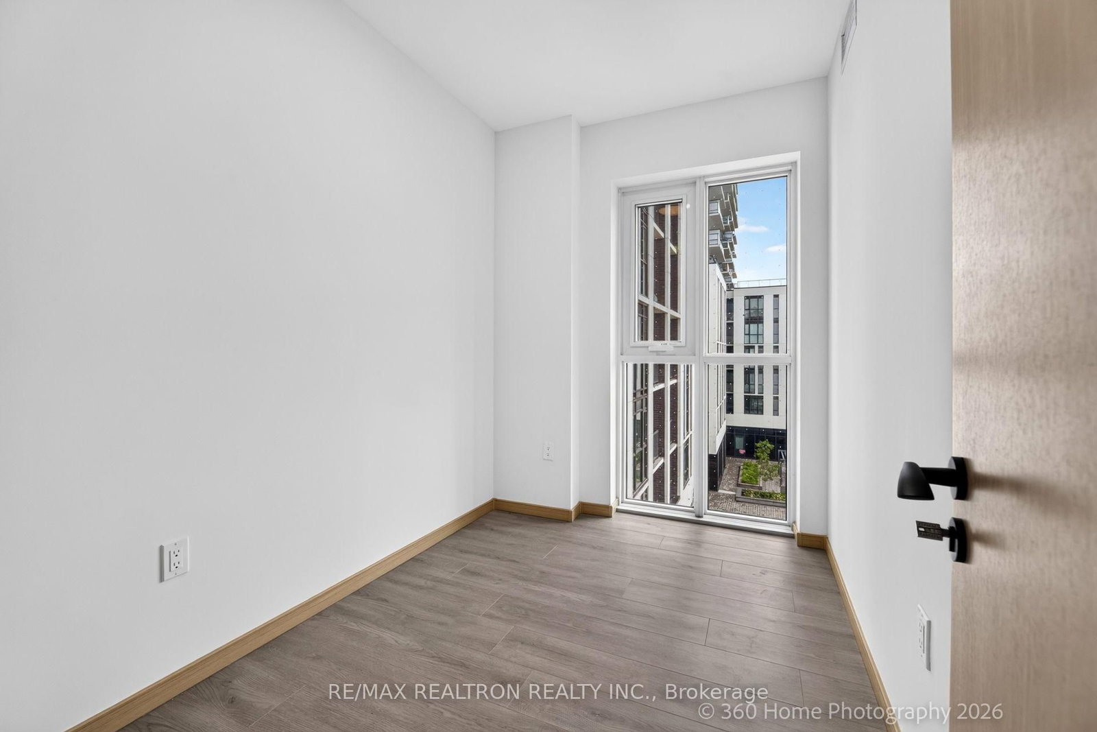 503 - 3421 Sheppard Avenue E, Toronto 5