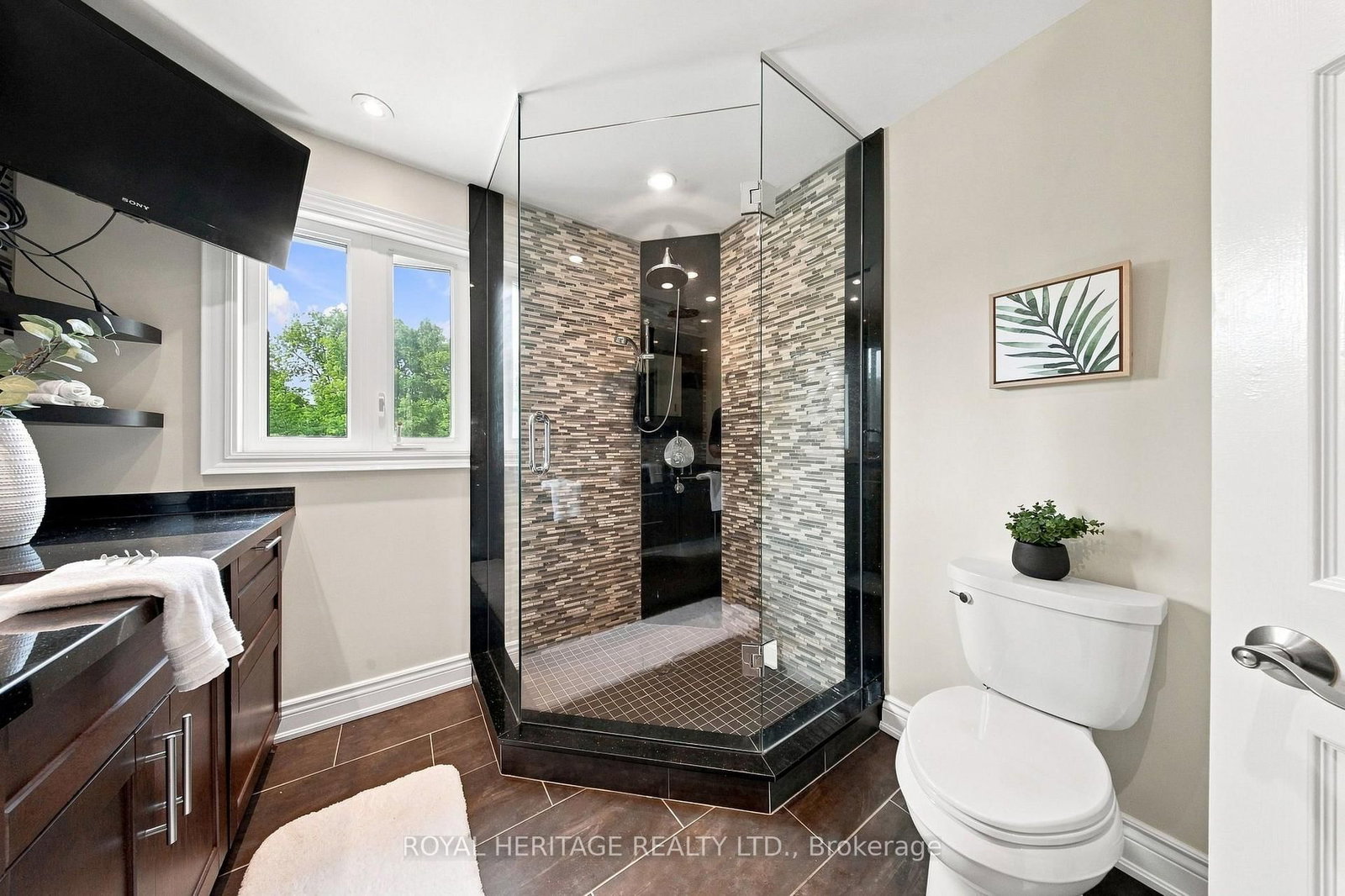 816 Sheppard Avenue • Pickering, ON photo 26