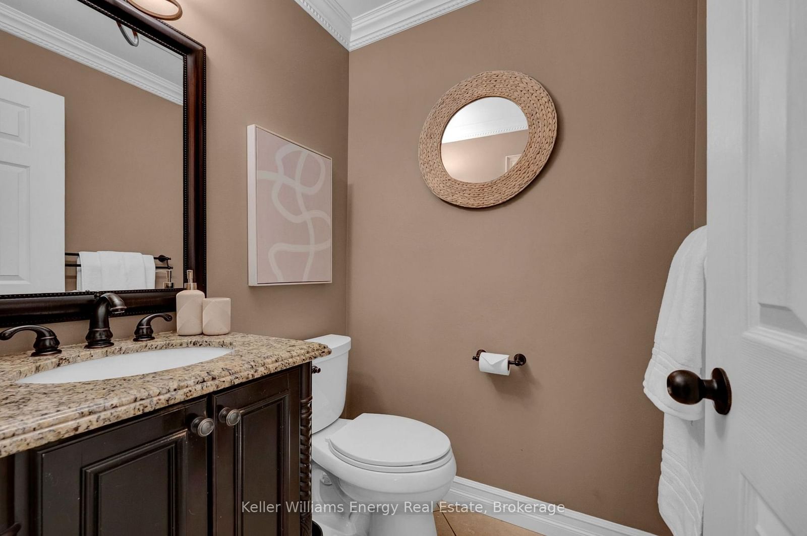 35 Living Court • Clarington, ON photo 18