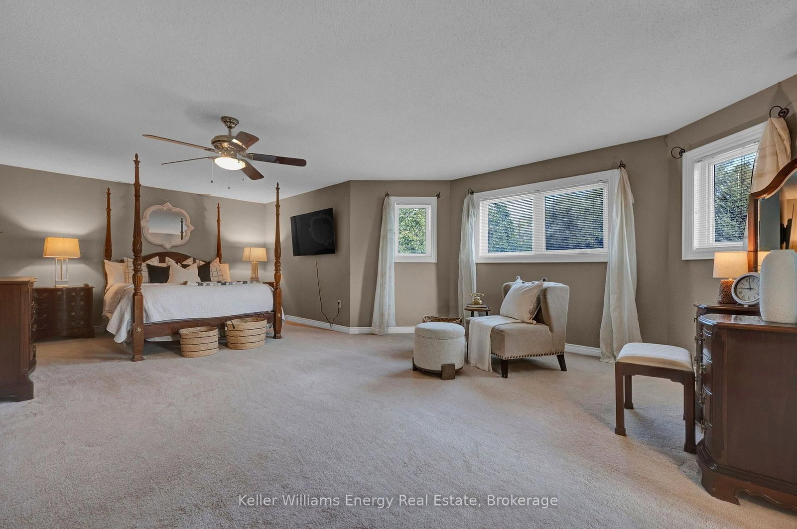 35 Living Court • Clarington, ON photo 21