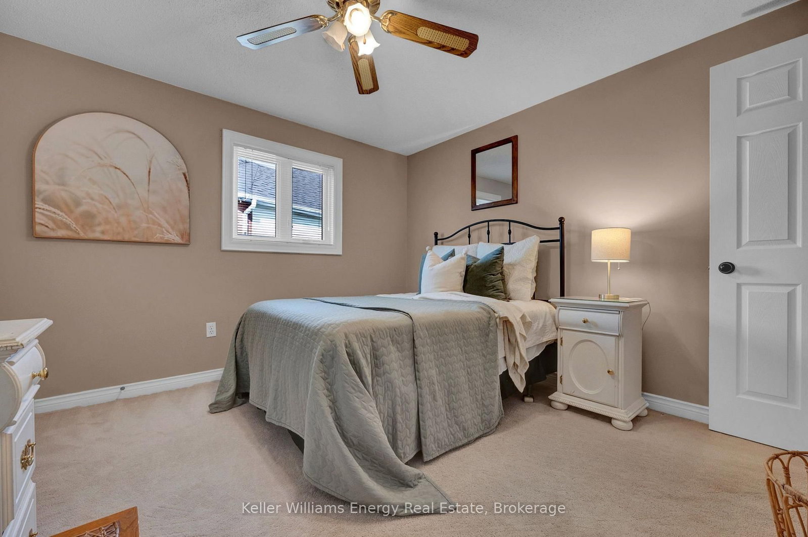 35 Living Court • Clarington, ON photo 27