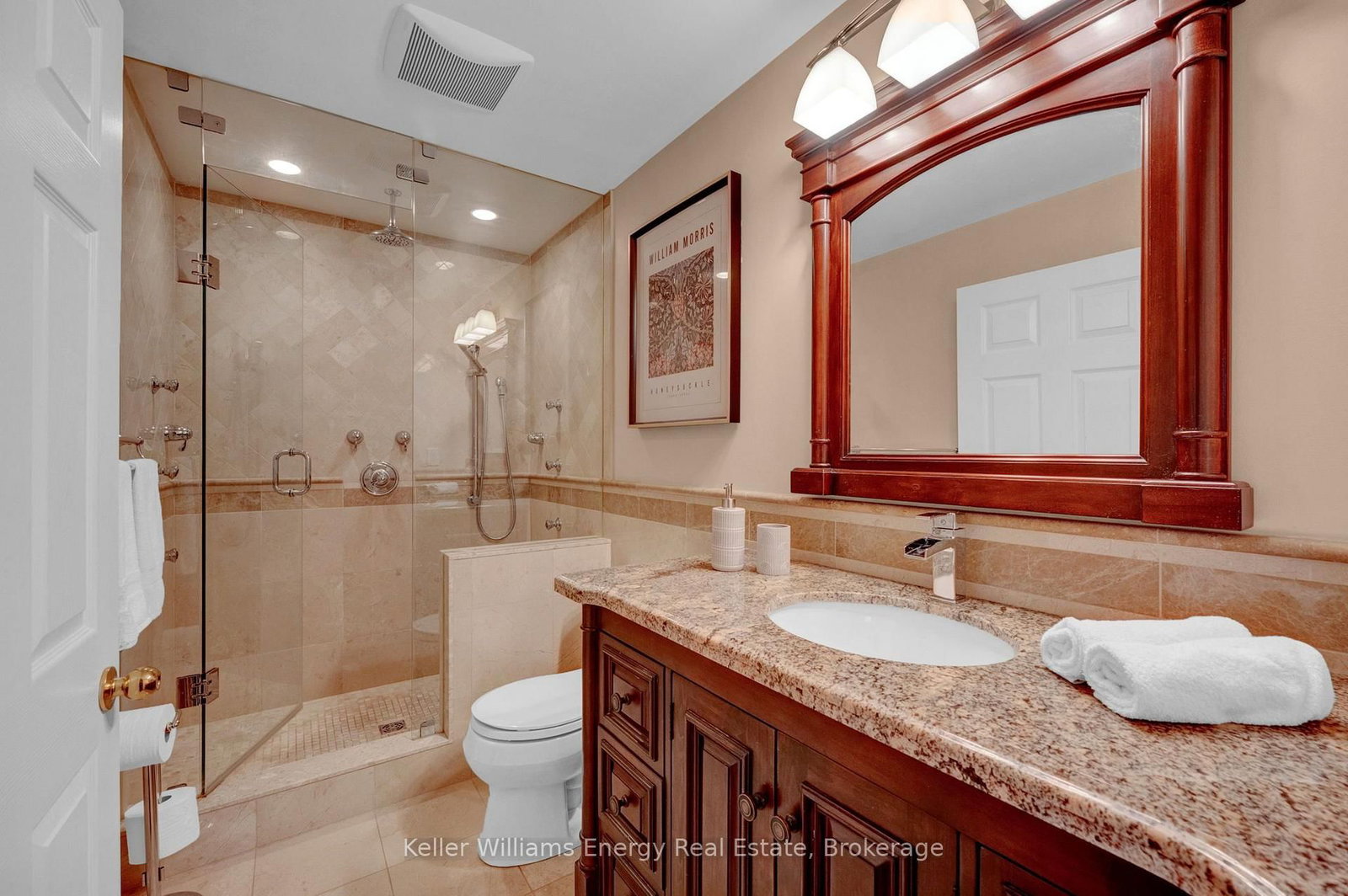 35 Living Court • Clarington, ON photo 33