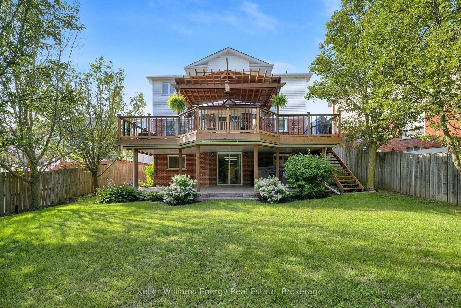 35 Living Court • Clarington, ON photo 35
