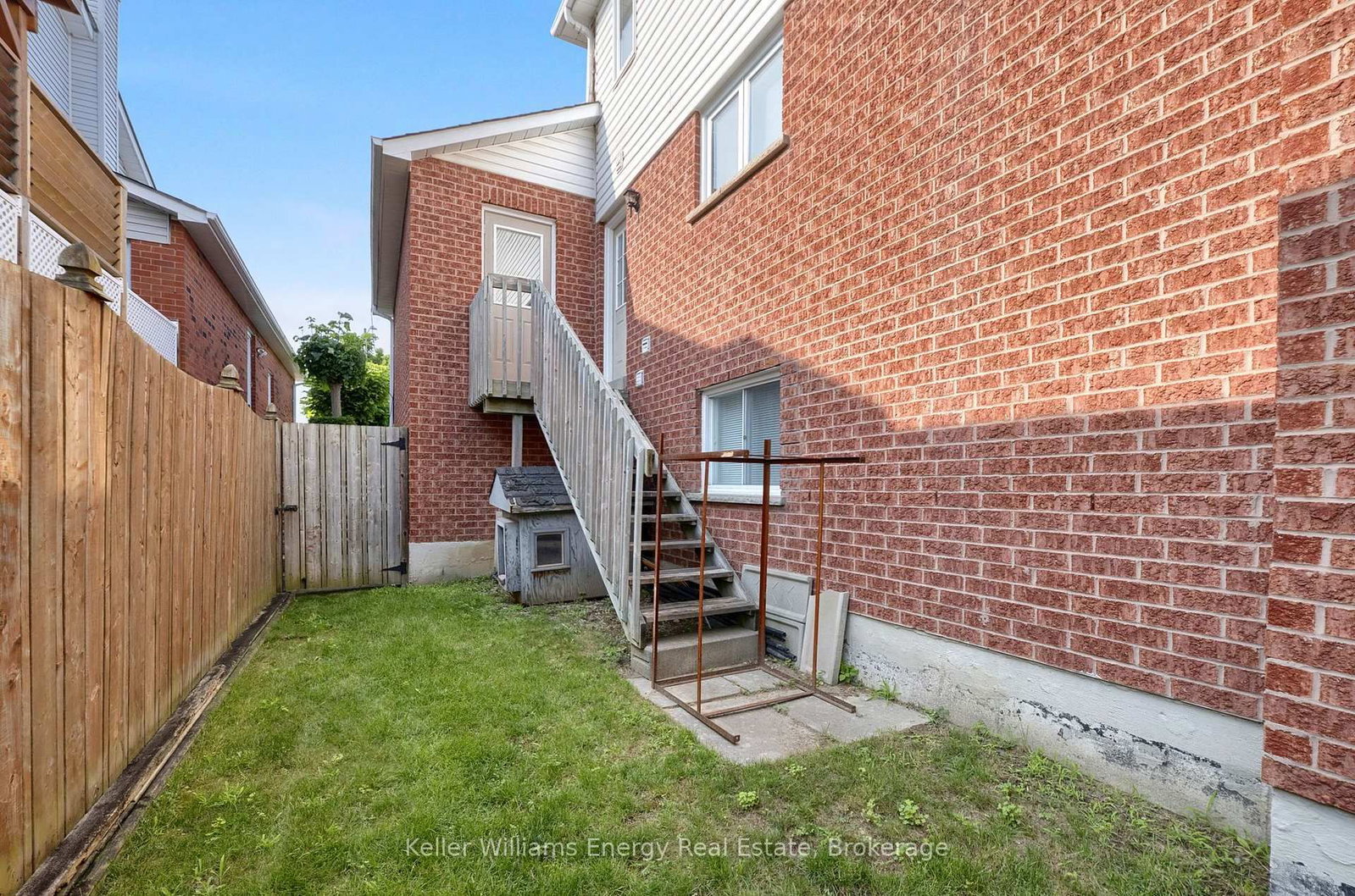 35 Living Court • Clarington, ON photo 39