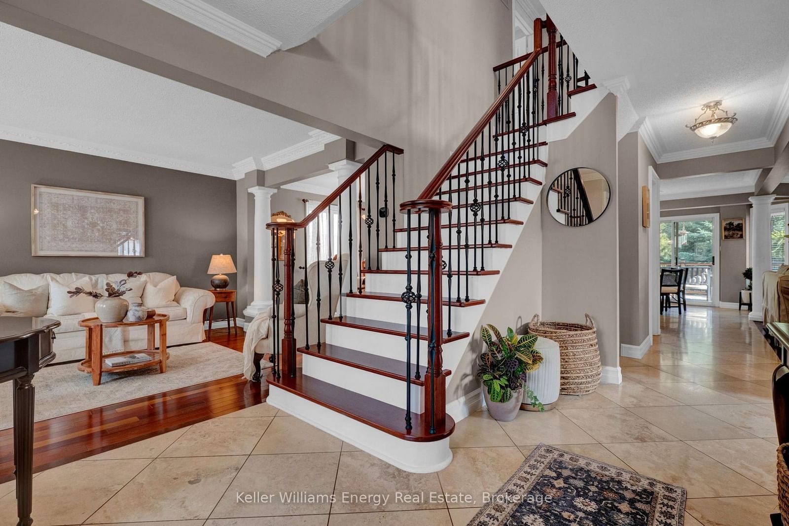 35 Living Court • Clarington, ON photo 5