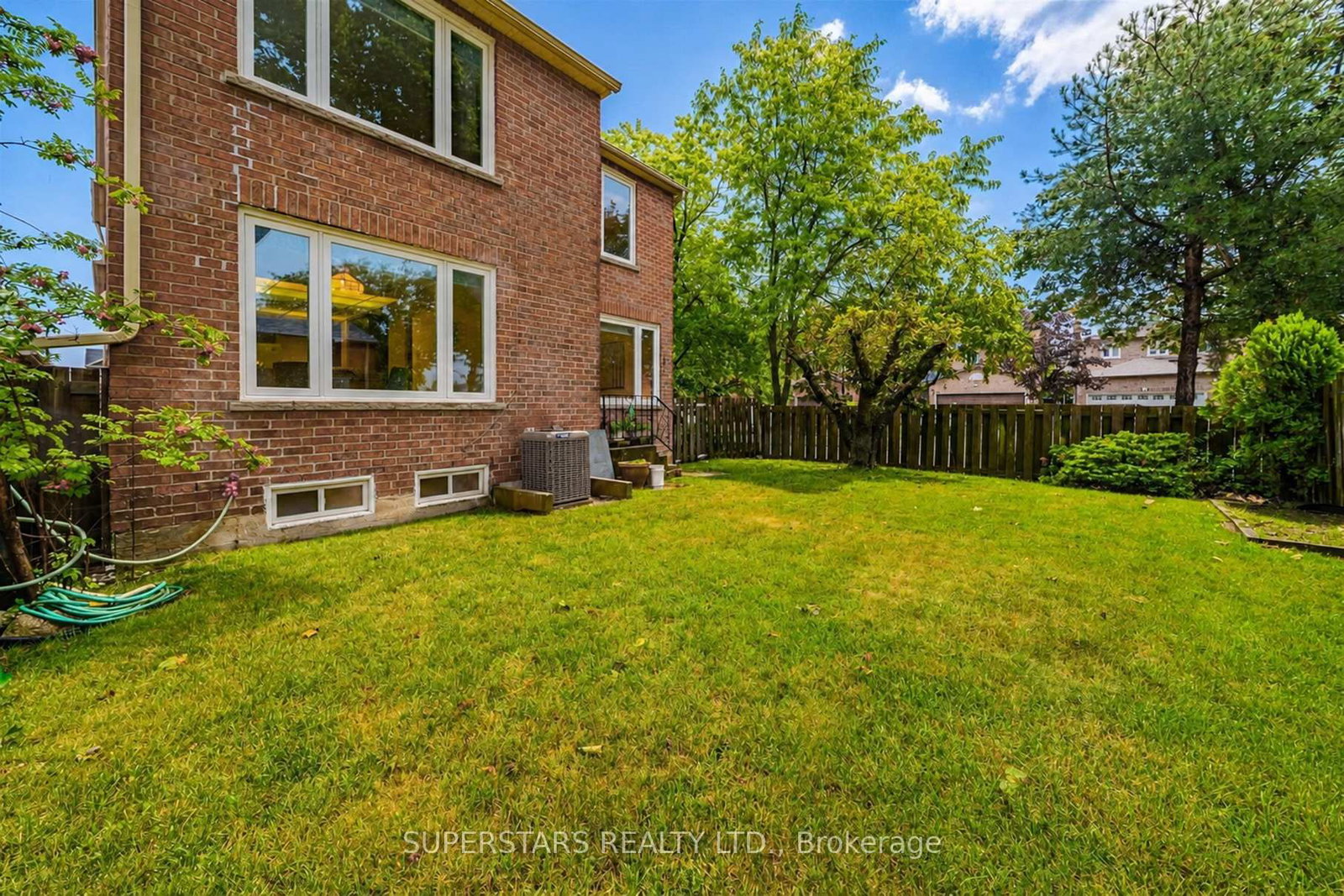 48 Coverdale Crescent • Toronto, ON photo 35