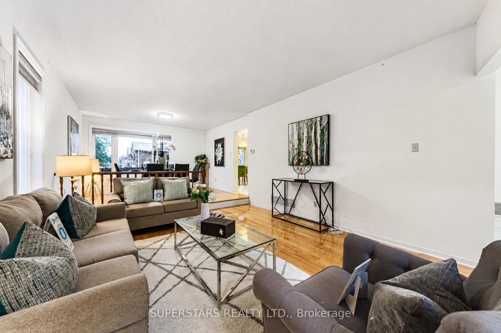 48 Coverdale Crescent • Toronto, ON photo 8