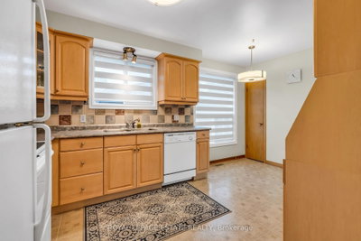 252 Brimorton Road • Toronto, ON photo 9