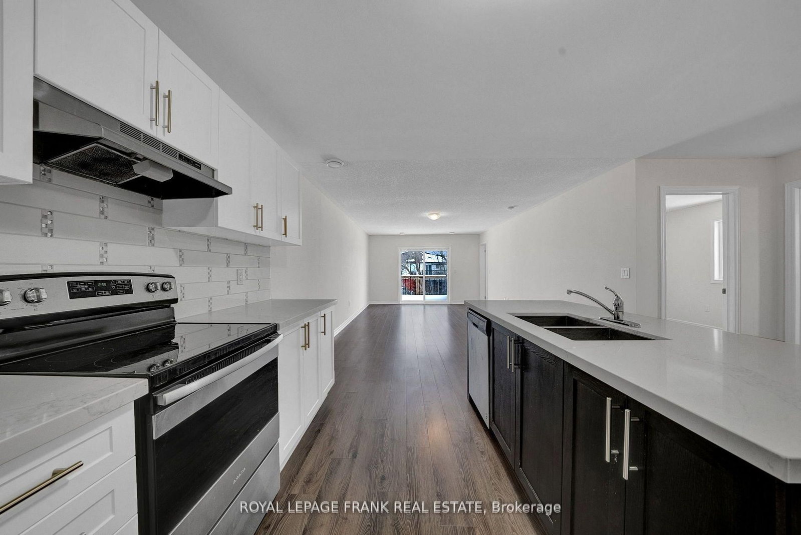 402 Olive Avenue • Oshawa, ON photo 10