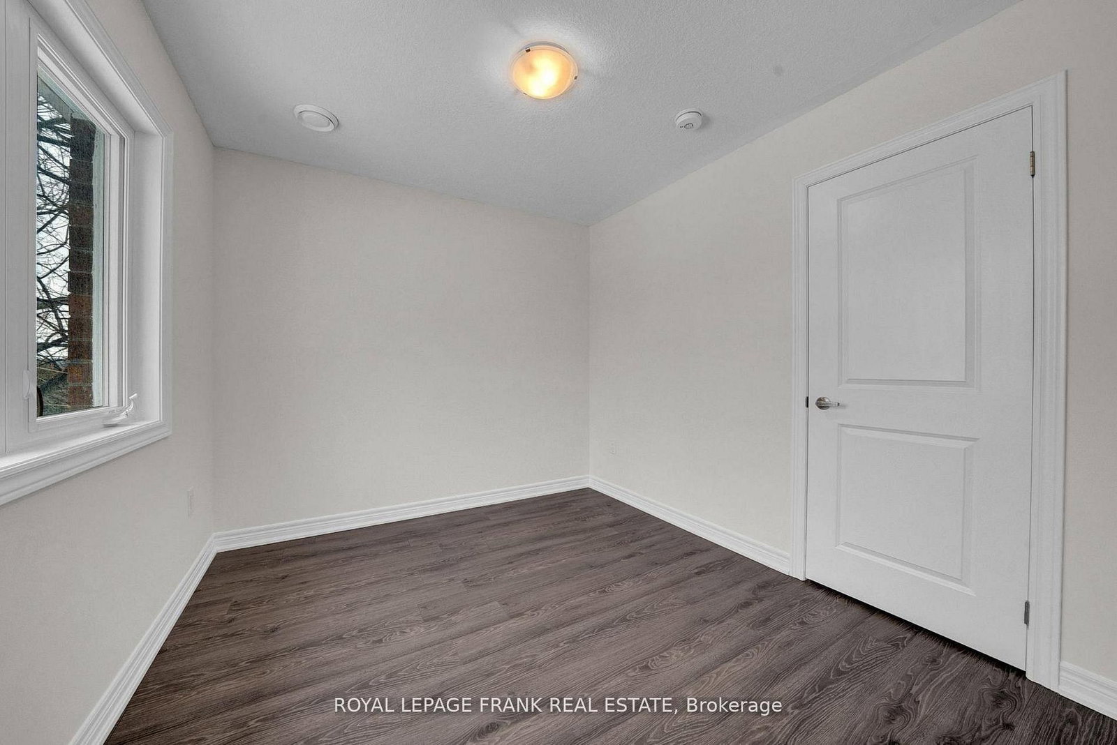 402 Olive Avenue • Oshawa, ON photo 12