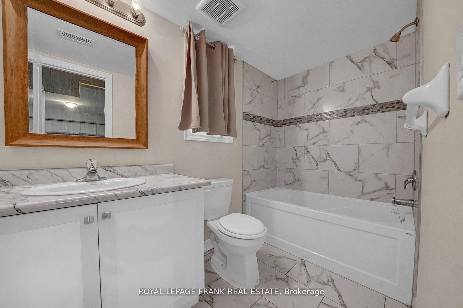 402 Olive Avenue • Oshawa, ON photo 18