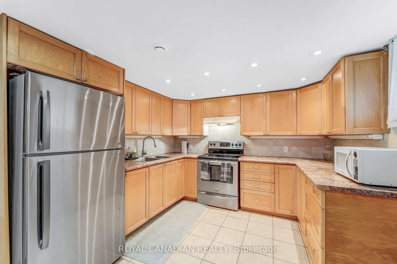 BSMT - 115 Darlingside Drive, Toronto 4