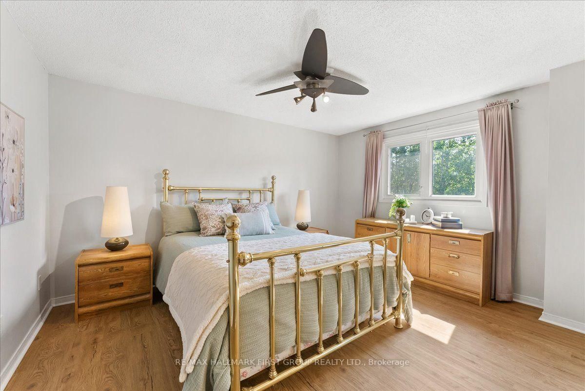 24 Fernbank Place • Whitby, ON photo 14