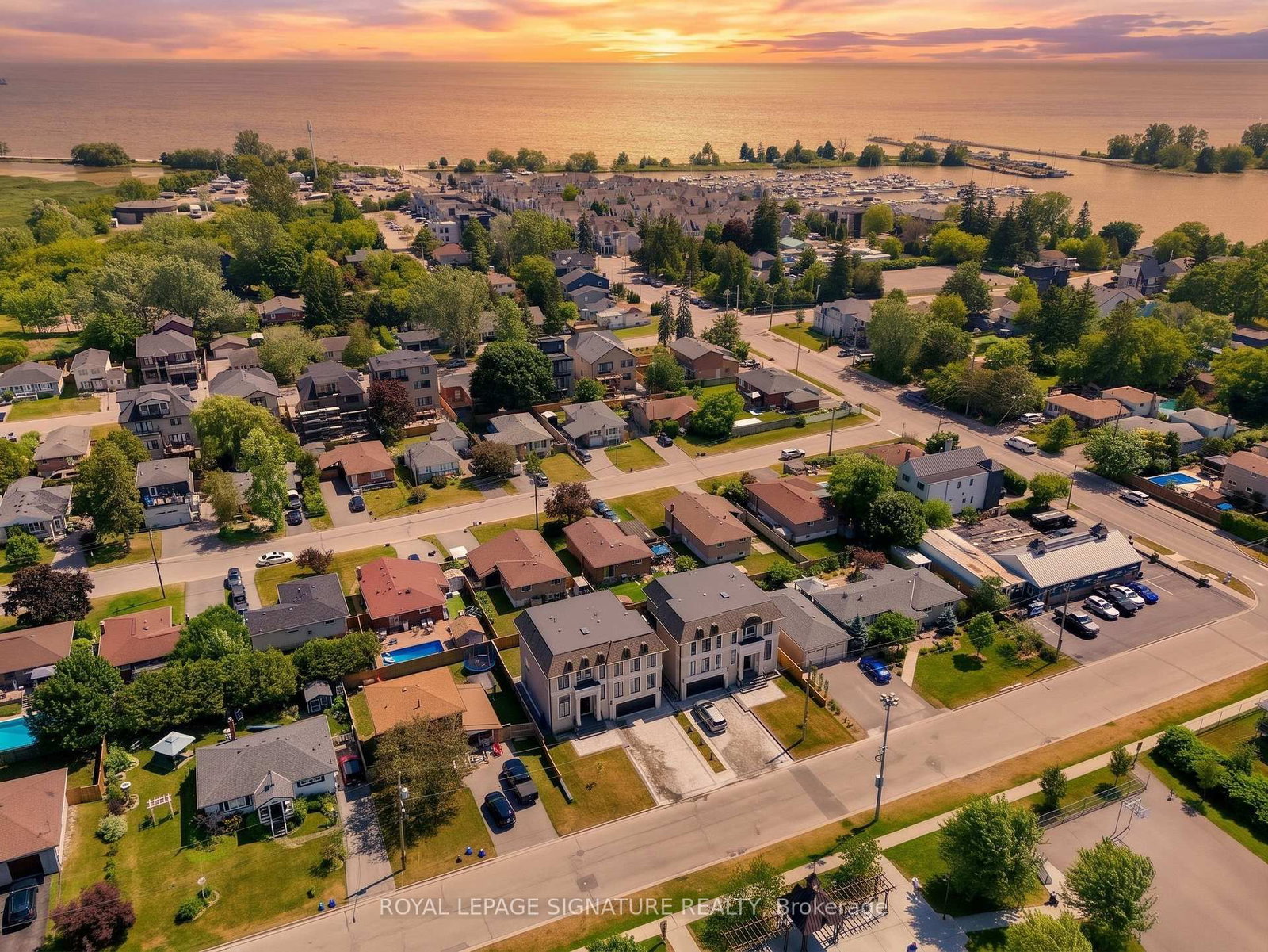1309 Commerce Street • Pickering, ON photo 3