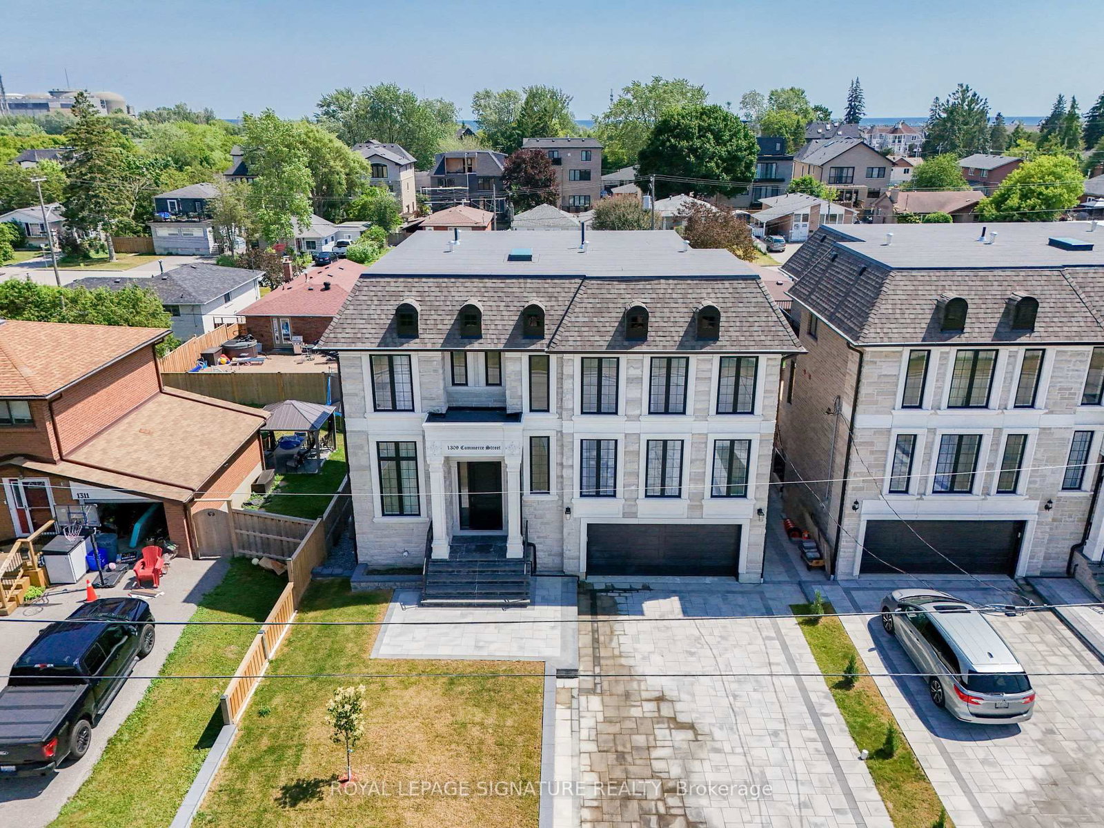 1309 Commerce Street • Pickering, ON photo 4
