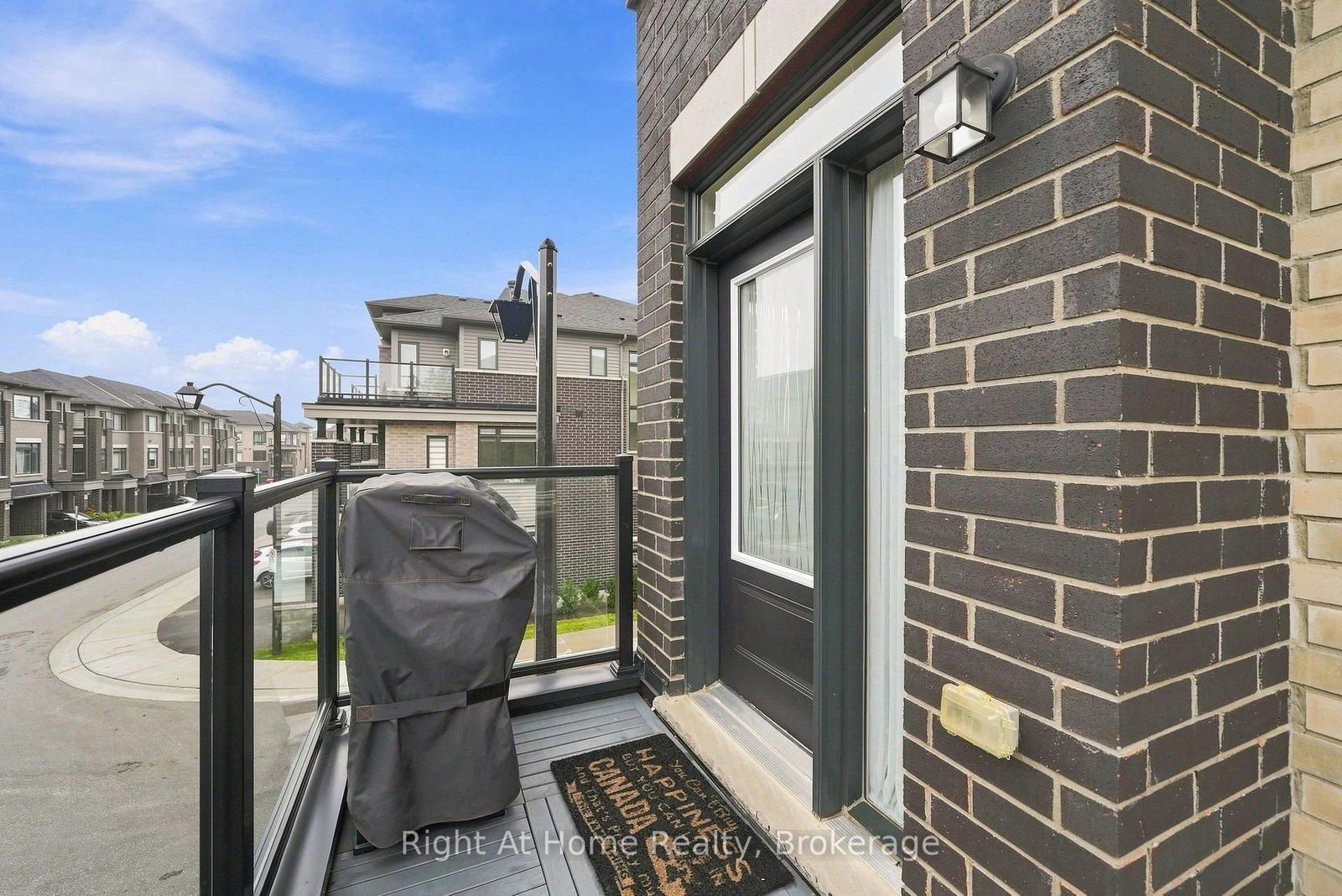 52 Emmas Way • Whitby, ON photo 15