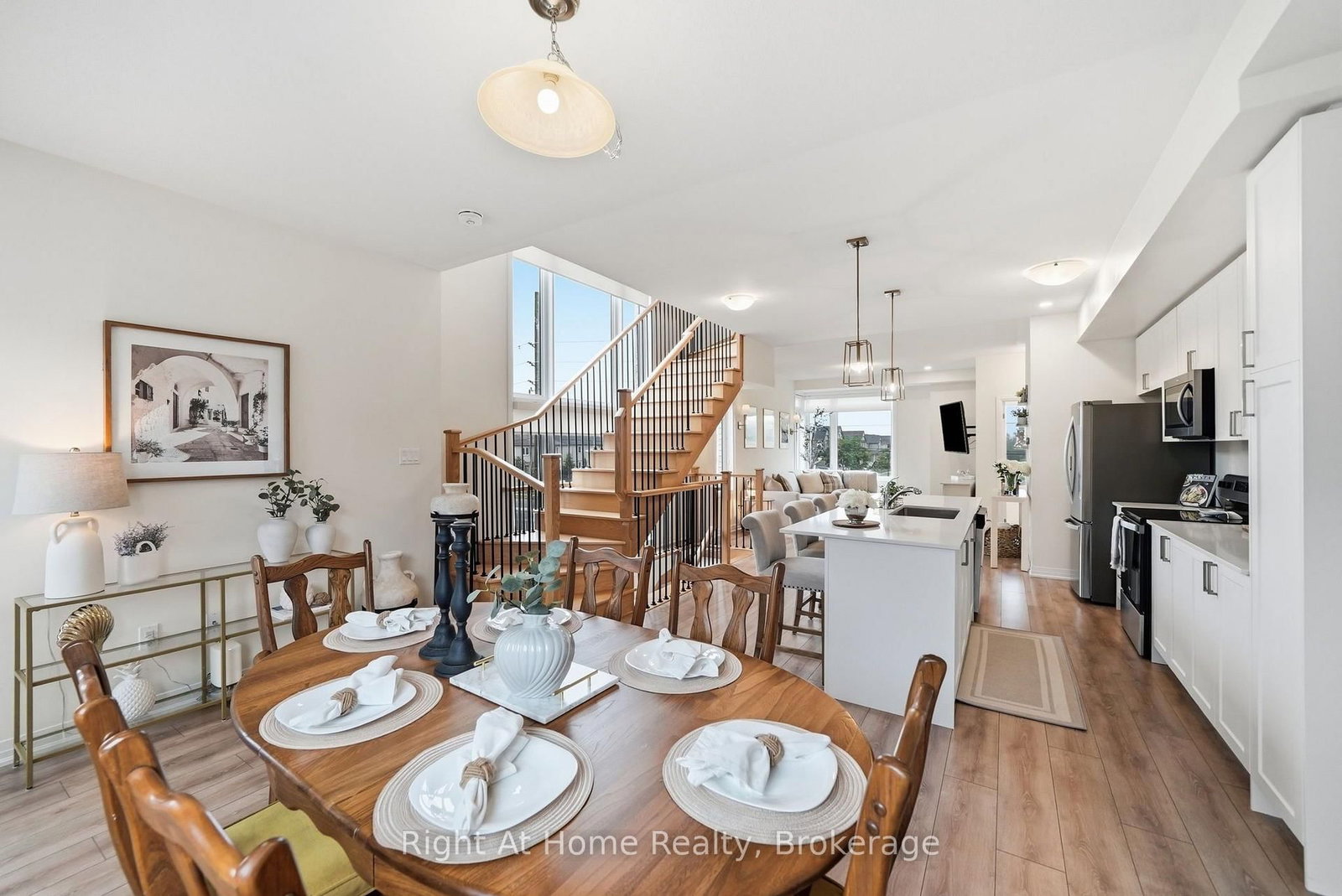 52 Emmas Way • Whitby, ON photo 16