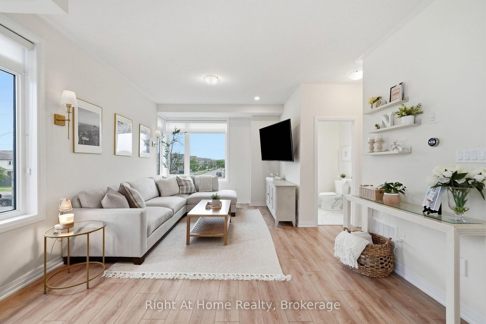 52 Emmas Way • Whitby, ON photo 17